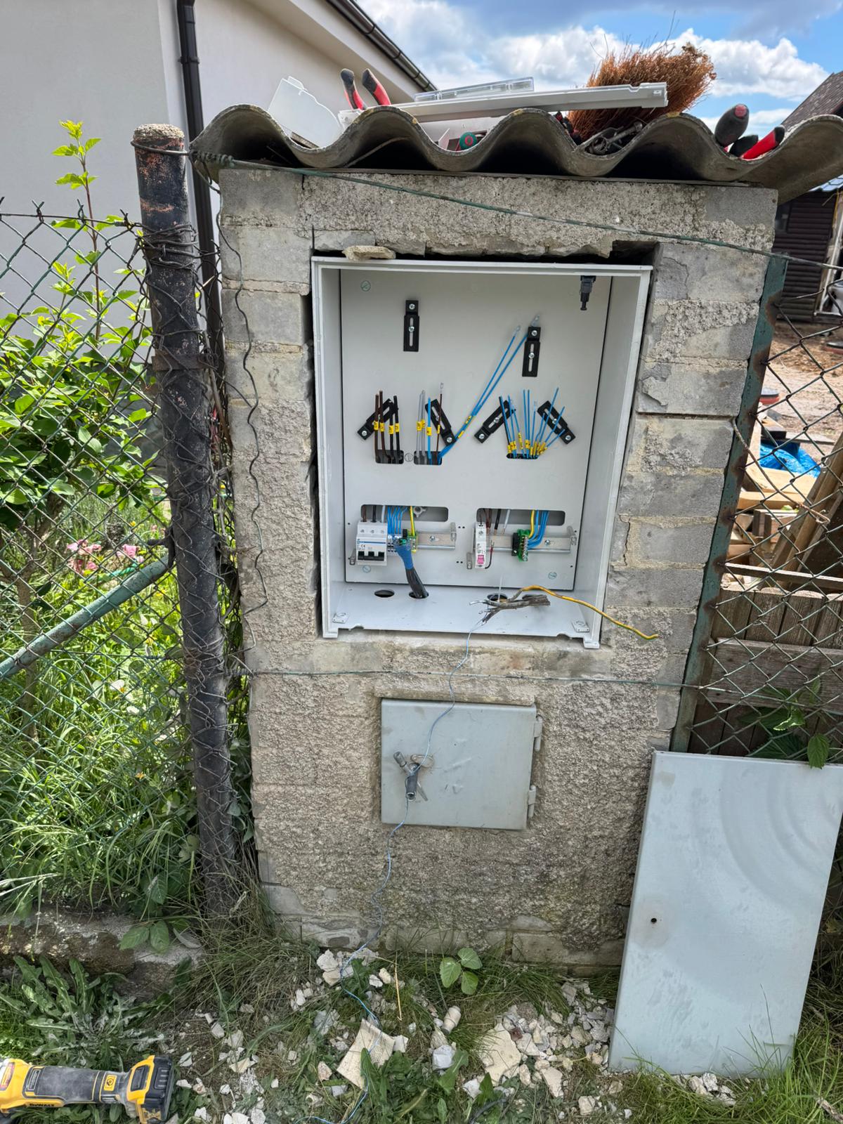 Reference 22